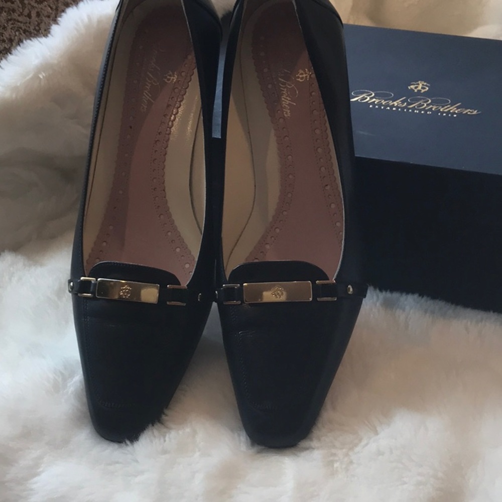 Brooks Brothers navy blue with GHW shoes